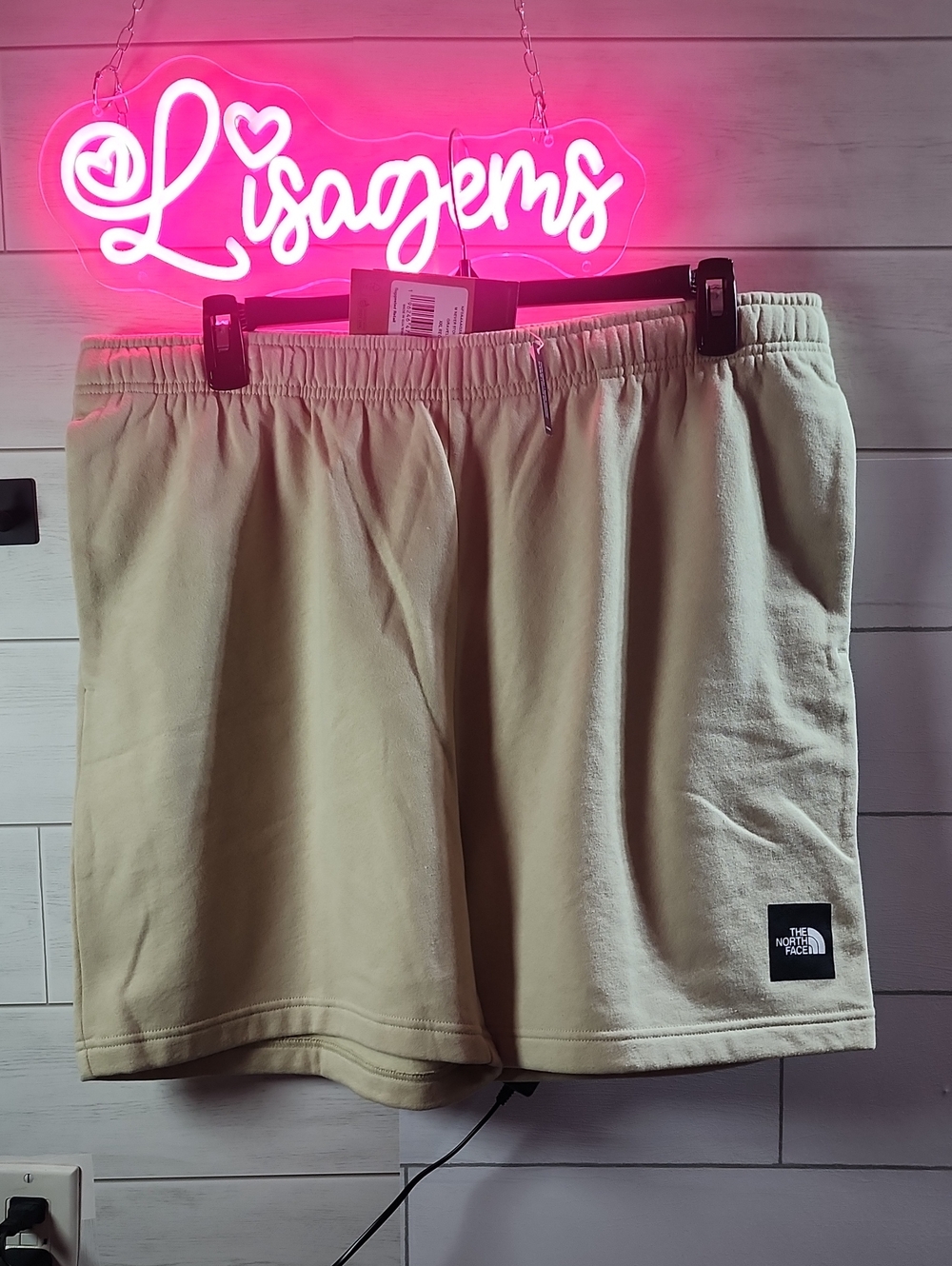 NWT The North Face Men's Light Beige Athletic Shorts